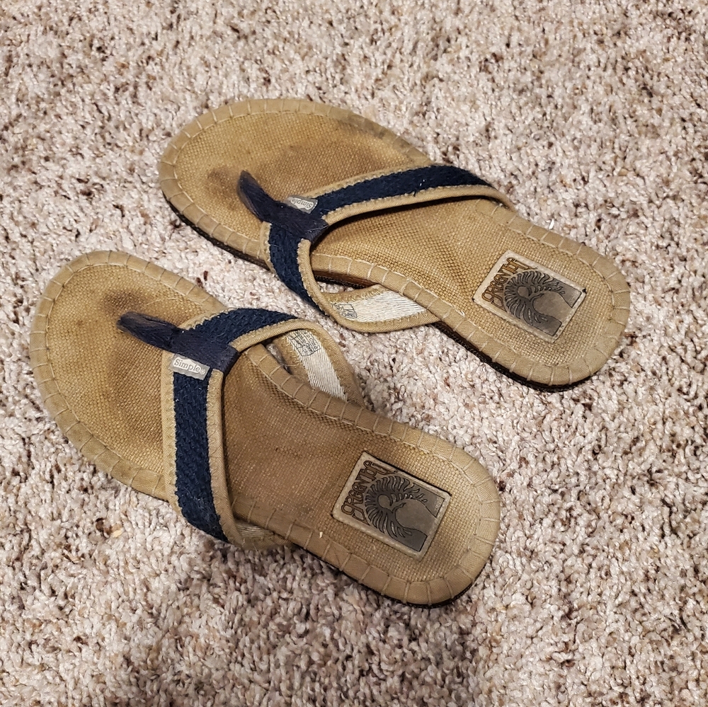 Simple Green Toe Sandals 6